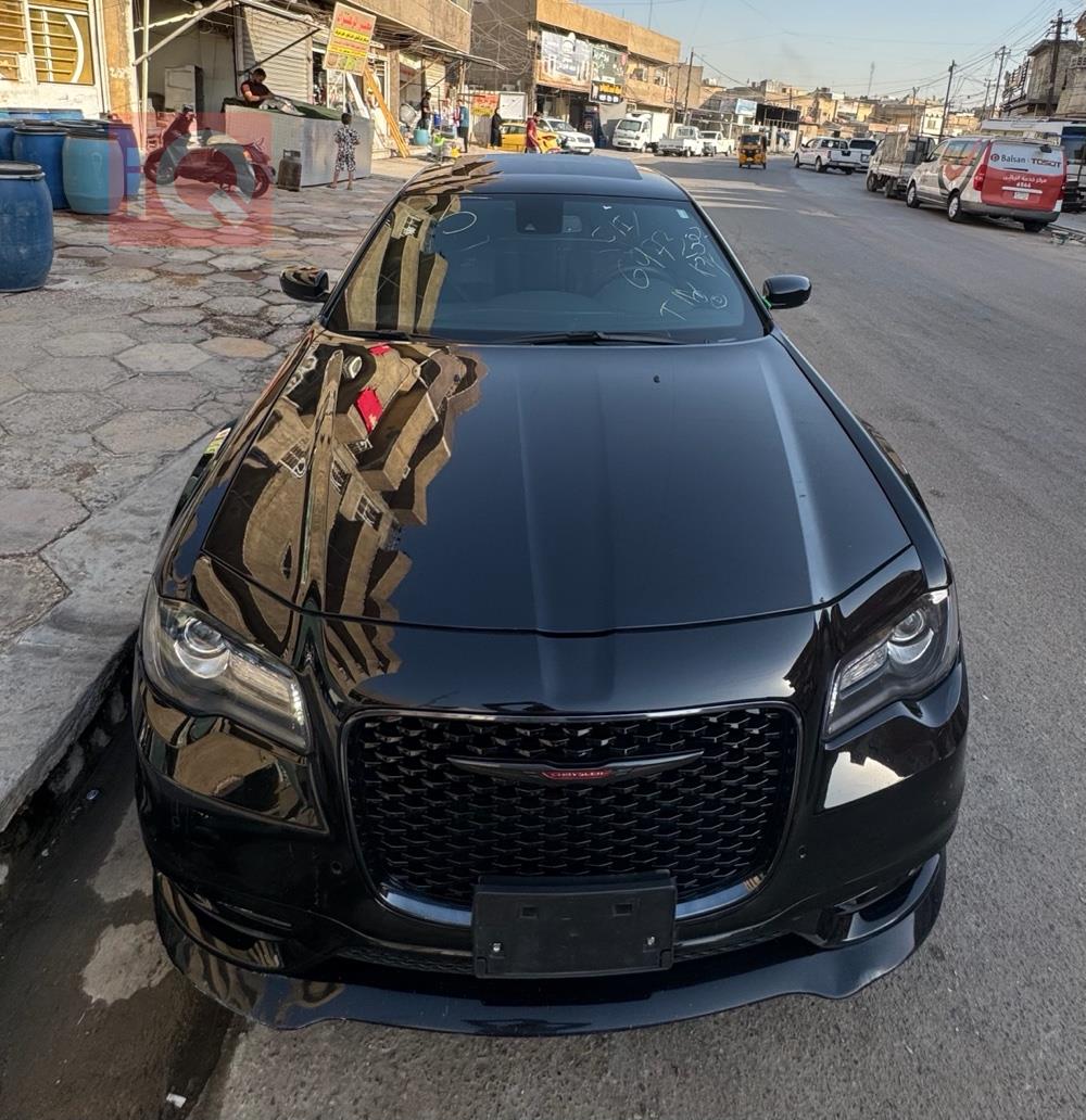 کرایسلەر 300